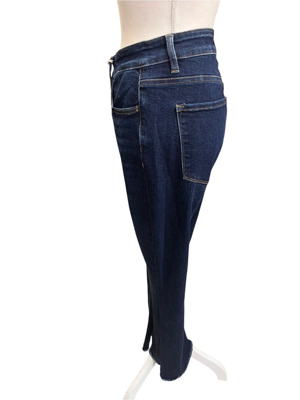 Vervet Bella High Rise Crop Flare Jeans Women’s 14 Dark Wash Raw Hem NWT - Picture 7 of 13